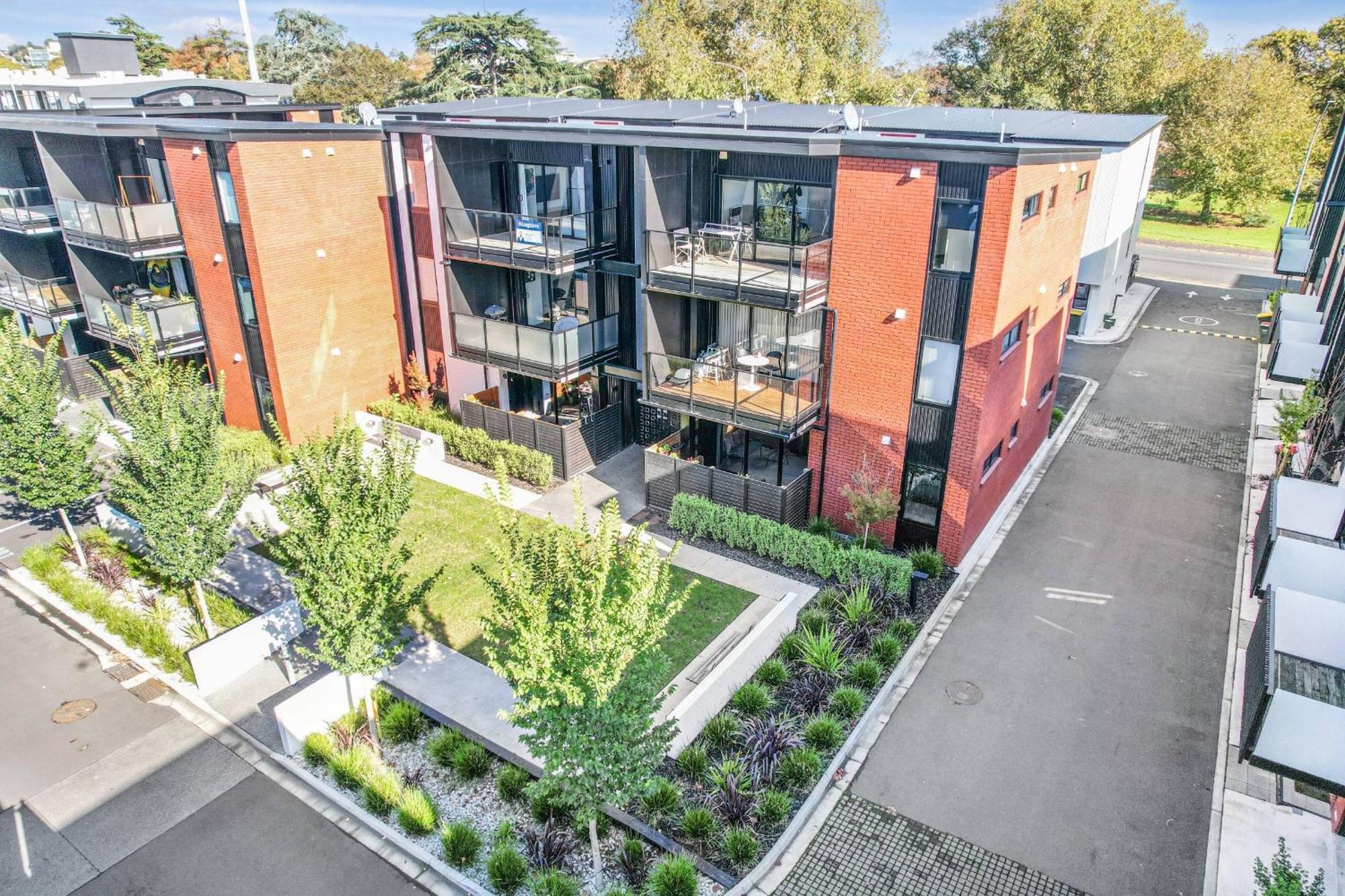 Modern & Central City - By Kosh Bnb Hamilton Exteriér fotografie